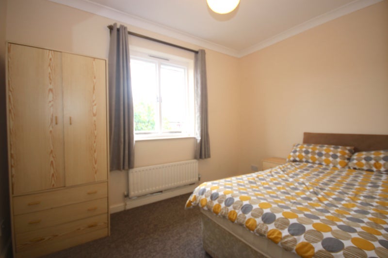 Room Sextant Avenue in Greater London