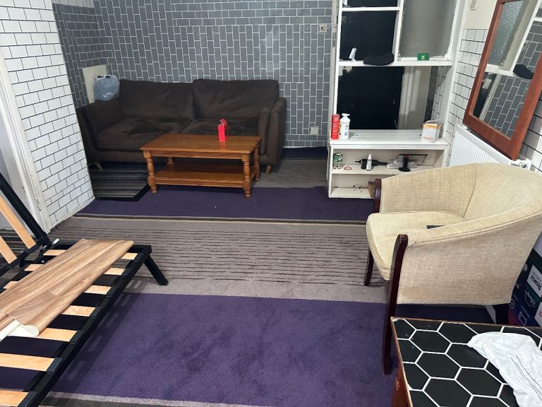Flat Baguley Crescent in Bury