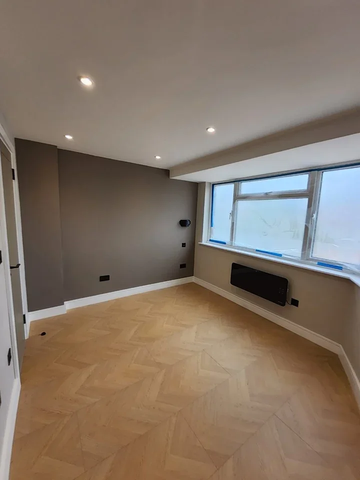 Flat Torrington Drive in Hertsmere