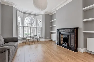 Flat Crowhurst Close in Greater London