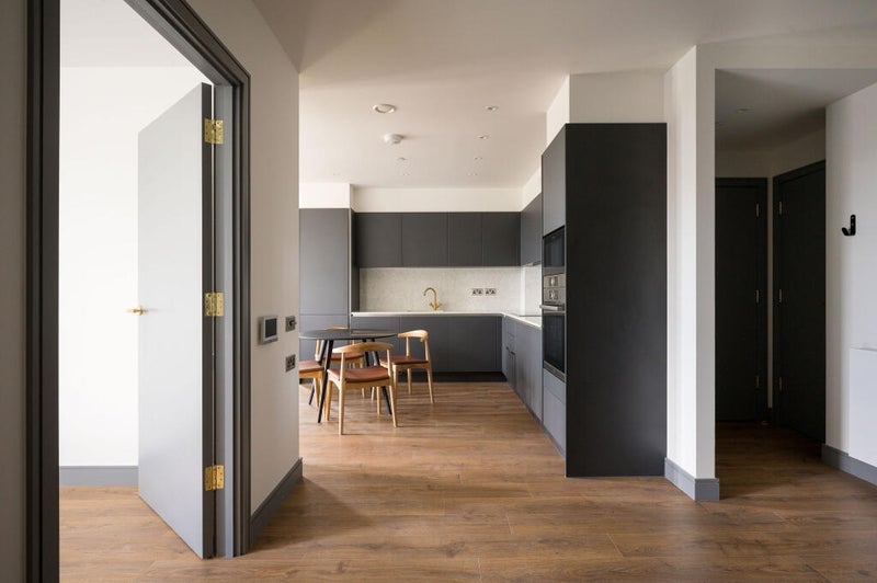 Room Watermead Way in Greater London