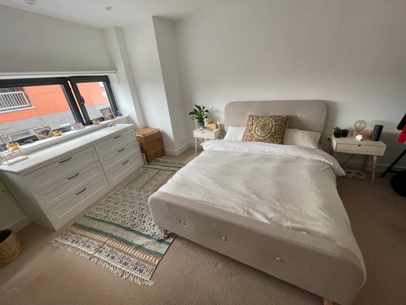 Room Tanner Street in Greater London