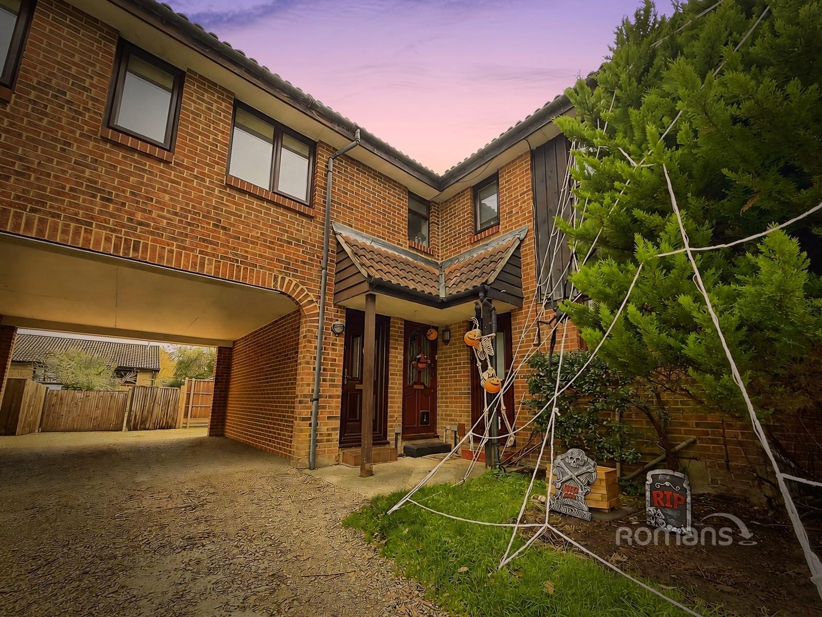 Flat Chisbury Close in Winkfield