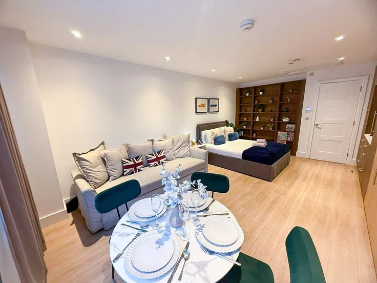 Flat Lyons Place in City of Westminster