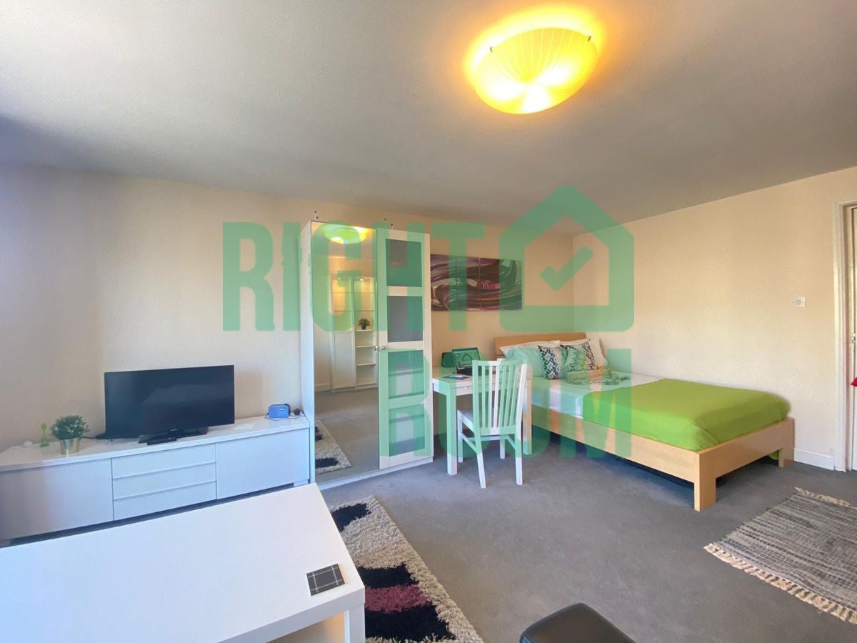 Flat Garford Street in Greater London