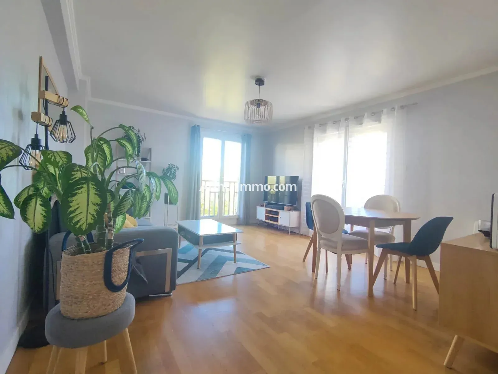Appartement Place Sainte-Bernadette à Sucy-en-Brie
