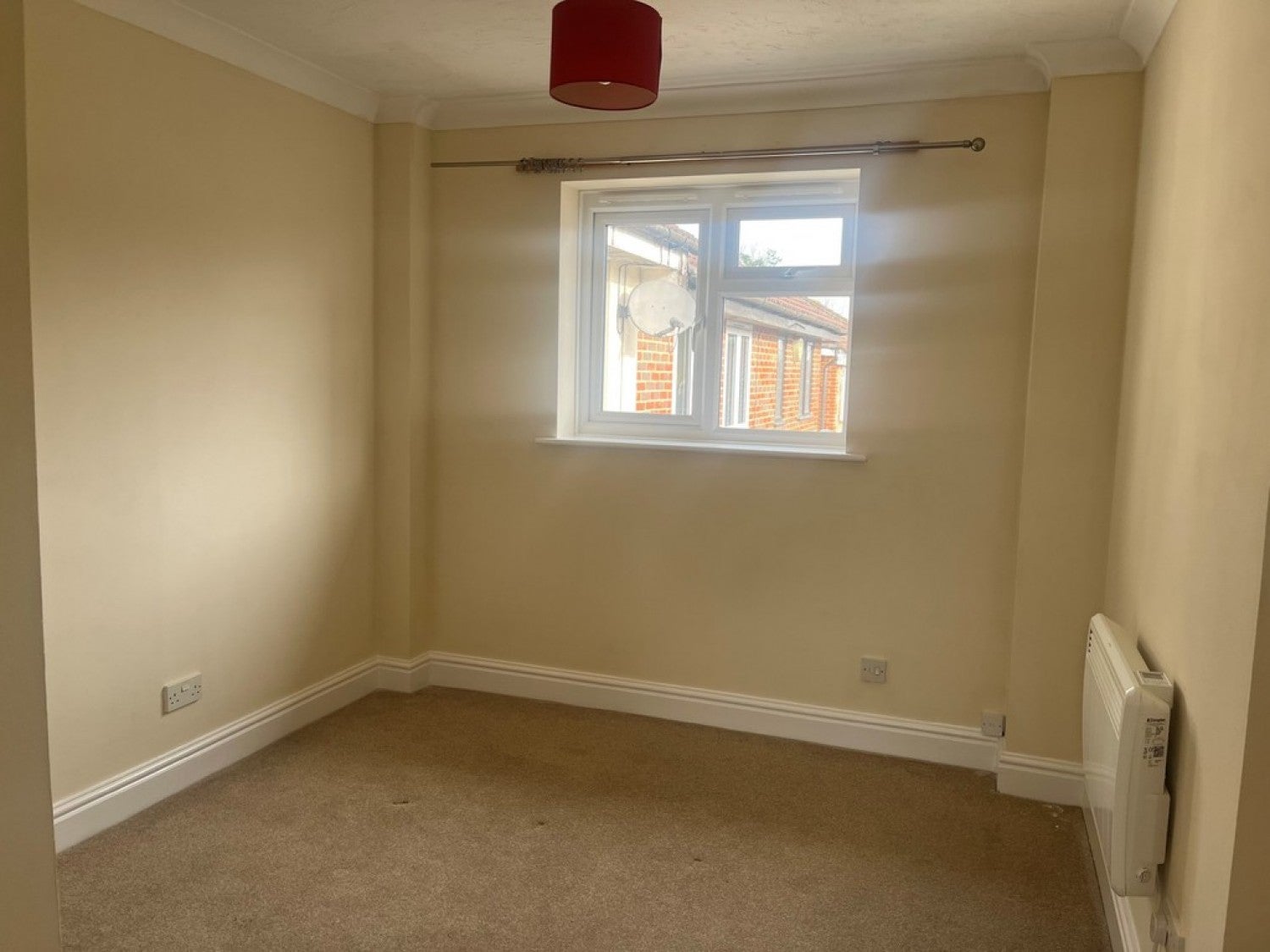 Flat John Russell Close in Guildford