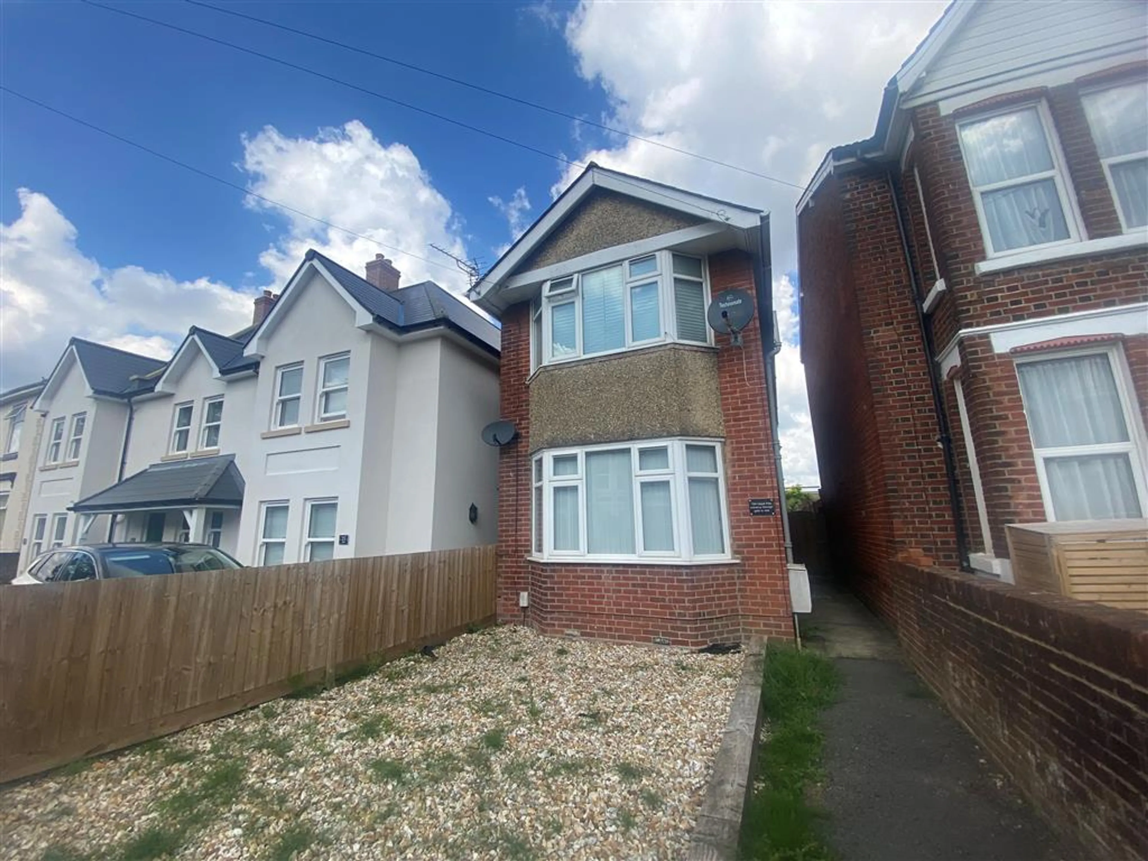 Flat Emsworth Road in Southampton
