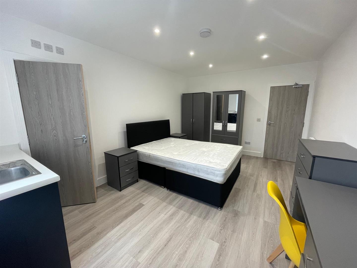 Room Frederick Road in Nottingham