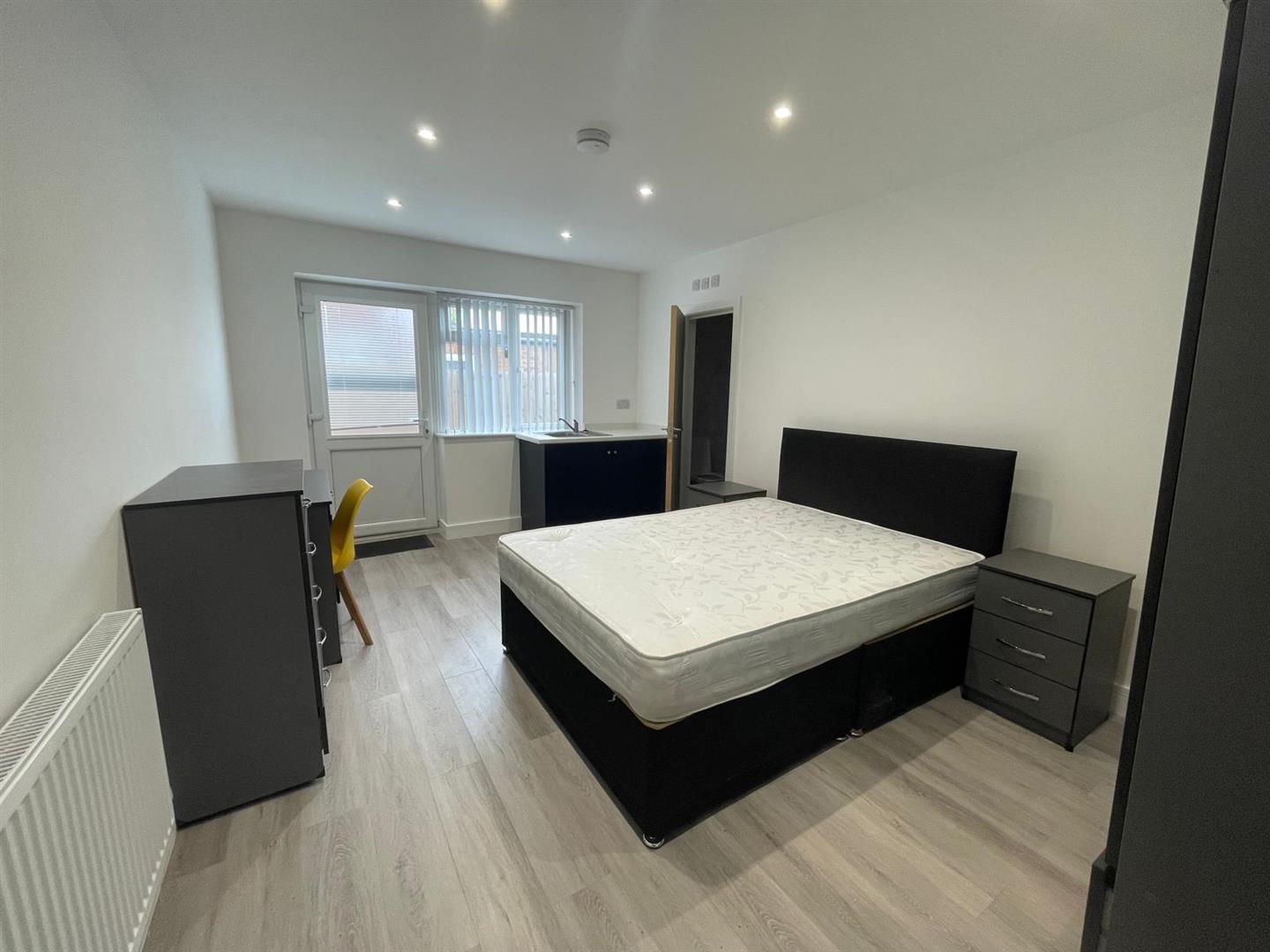 Room Frederick Road in Nottingham