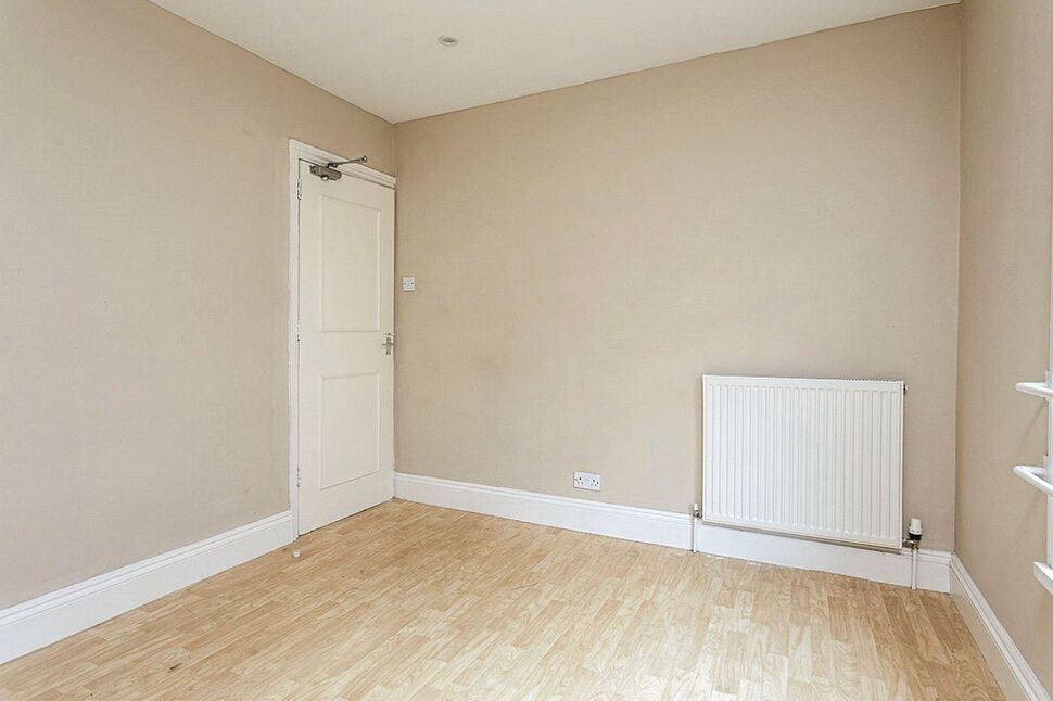 Flat Albert Road in Portsmouth