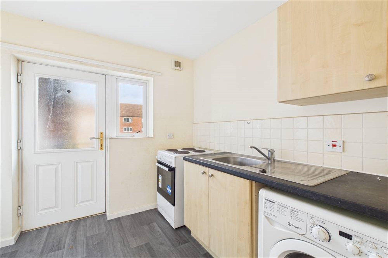 Flat Kirkley Close in Newcastle upon Tyne