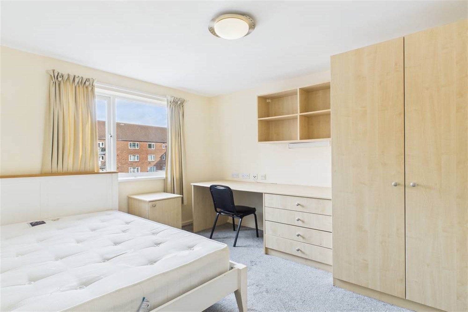 Flat Kirkley Close in Newcastle upon Tyne