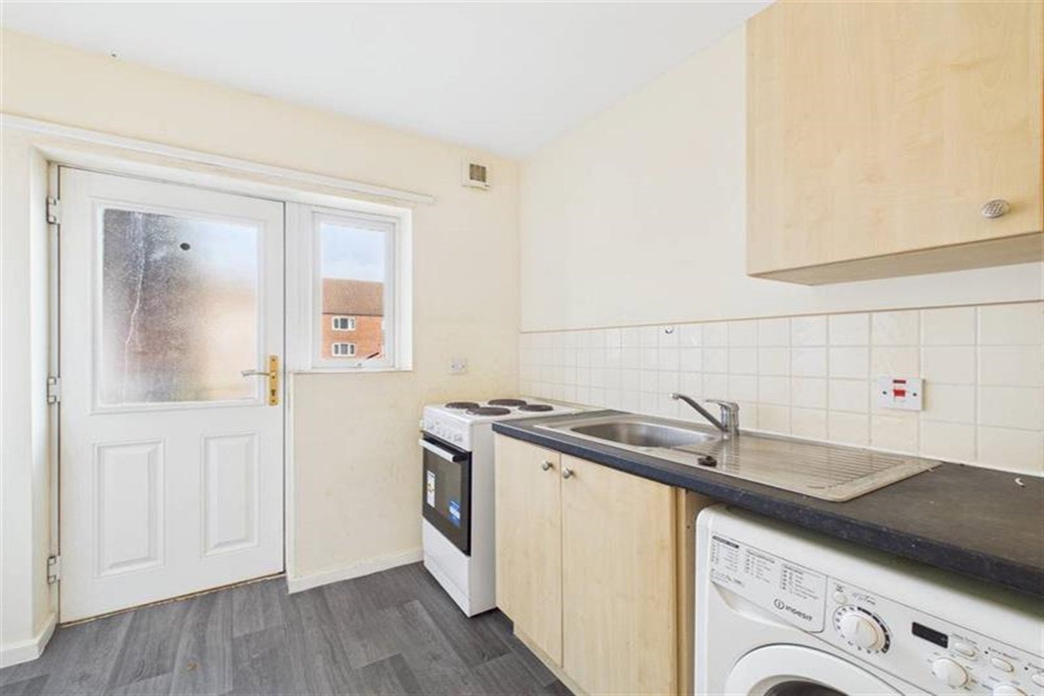 Flat Kirkley Close in Newcastle upon Tyne