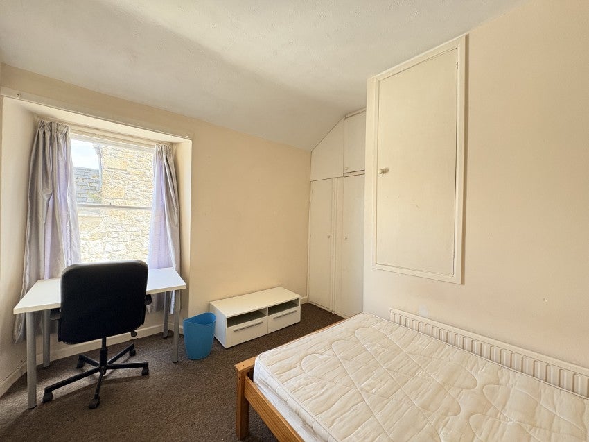 Flat Higher Market Street in Penryn