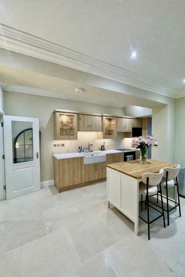 Flat Chesham Street in City of Westminster