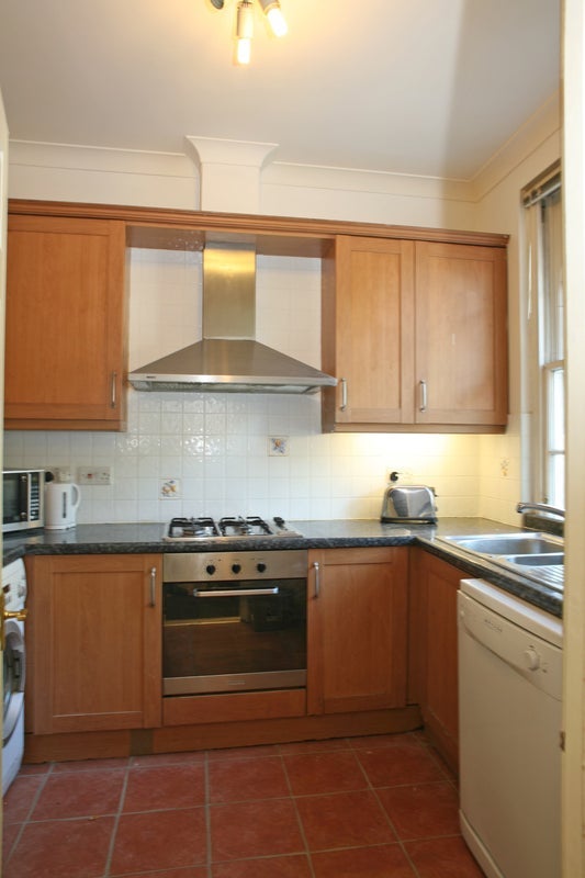 Room Kennington Road in Greater London