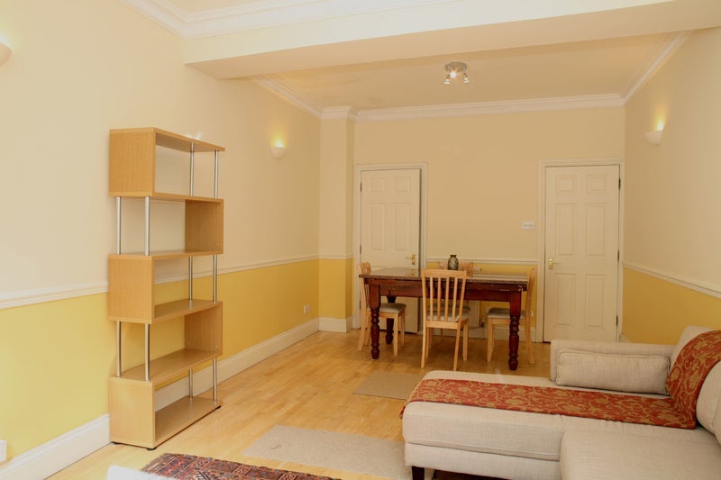 Room Kennington Road in Greater London