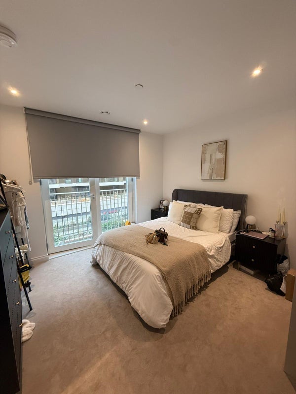 Room Charlow Close in Greater London