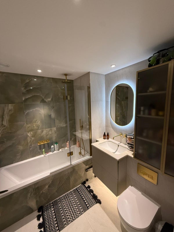 Room Charlow Close in Greater London