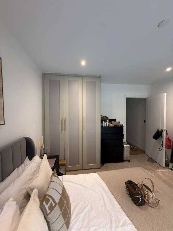 Room Charlow Close in Greater London