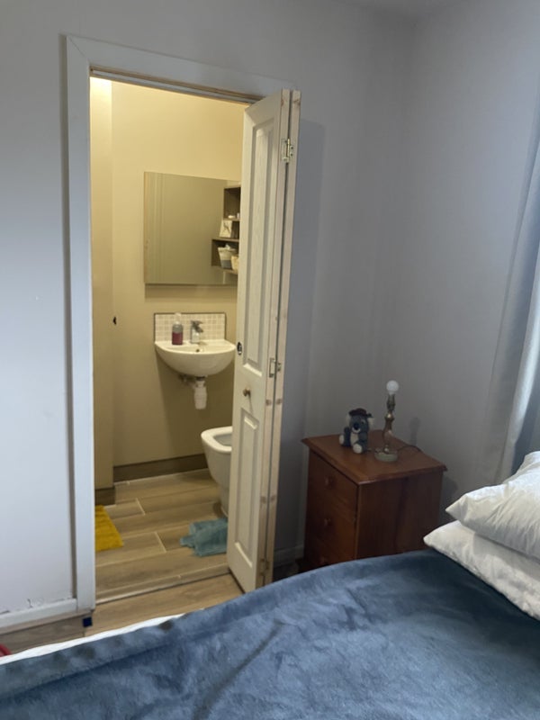 Room Waun-Y-Groes Avenue in Cardiff
