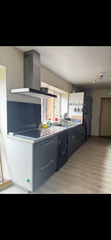 Room Dolman Close in Bristol