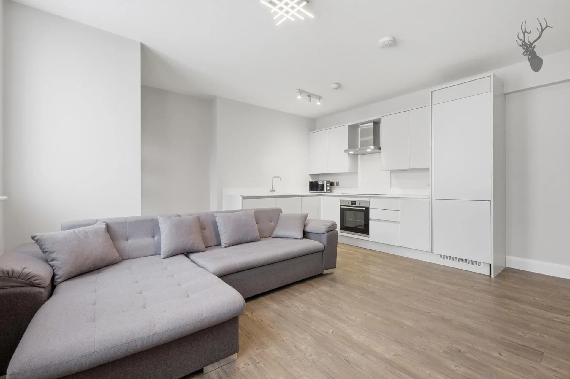 Flat Court Yard in Greater London