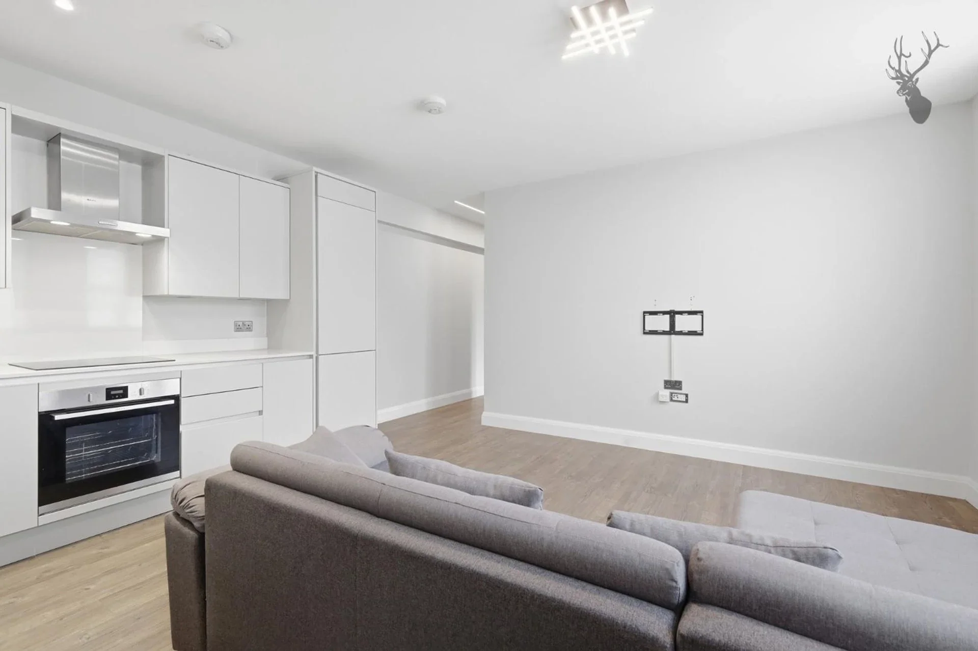 Flat Court Yard in Greater London