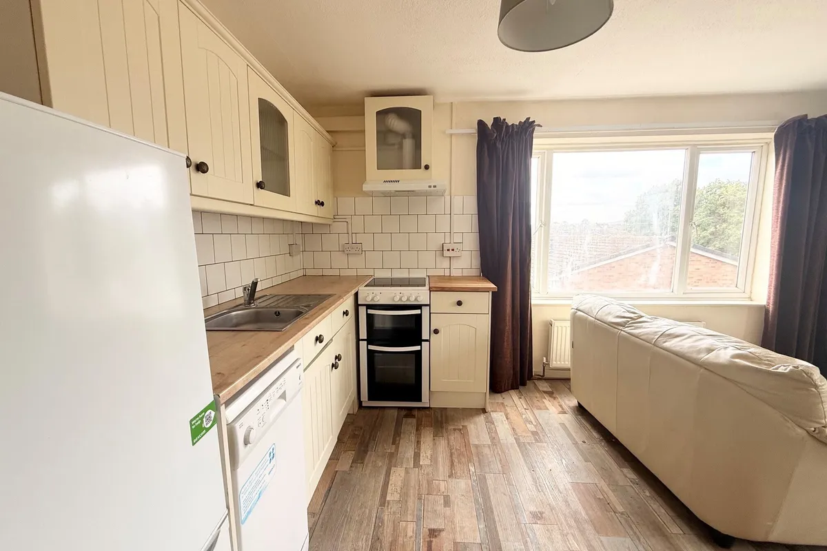 Flat Rockingham Road in Charnwood