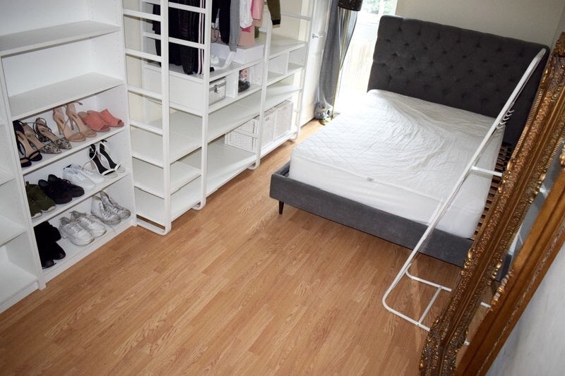 Flat Southcott Road in Greater London