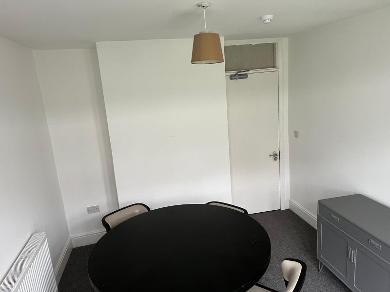 Room Durban Road in Greater London