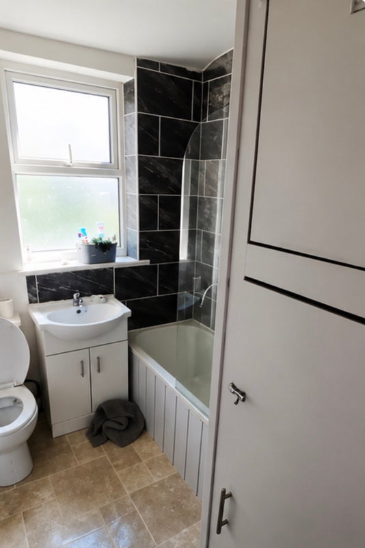 Room Alpha Street in Salford
