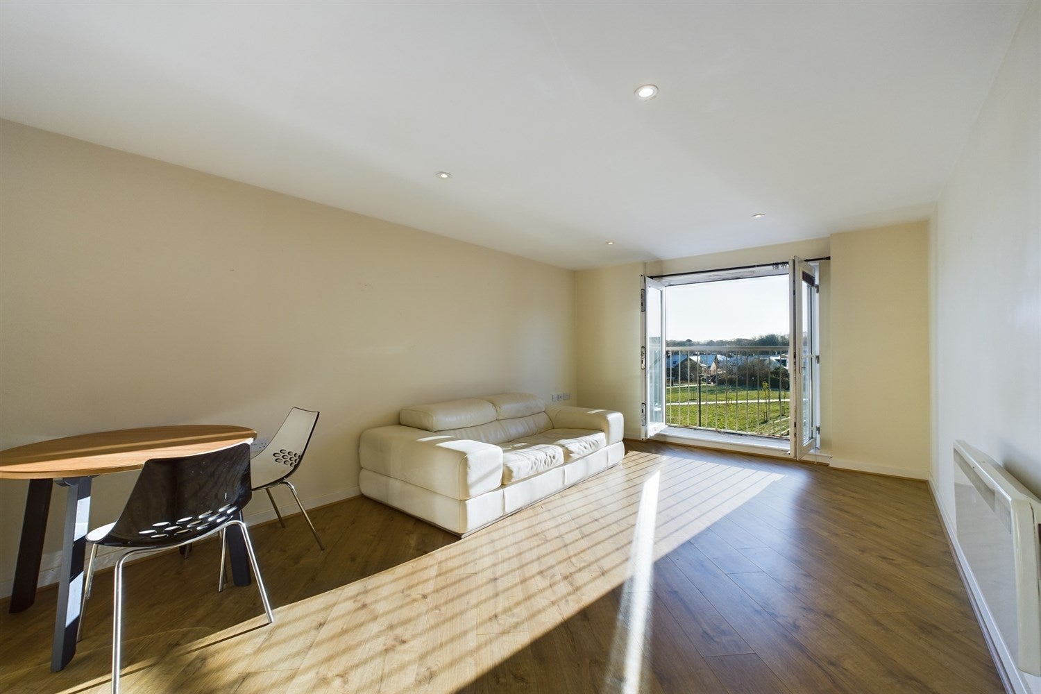 Flat Ridgewood Gardens in Newcastle upon Tyne