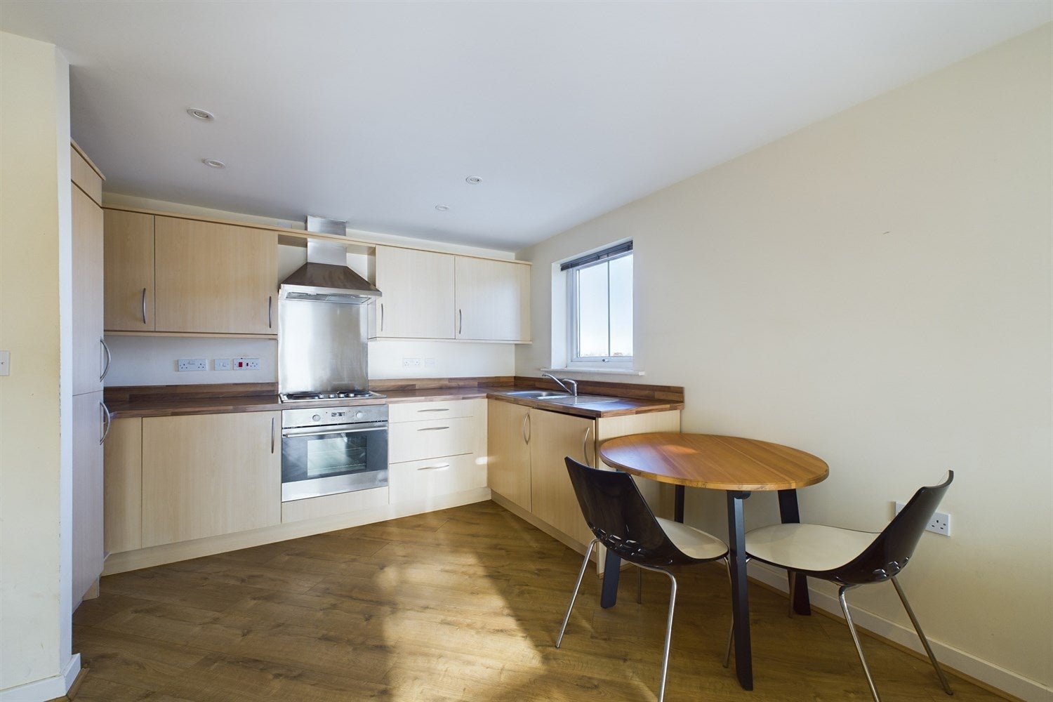 Flat Ridgewood Gardens in Newcastle upon Tyne