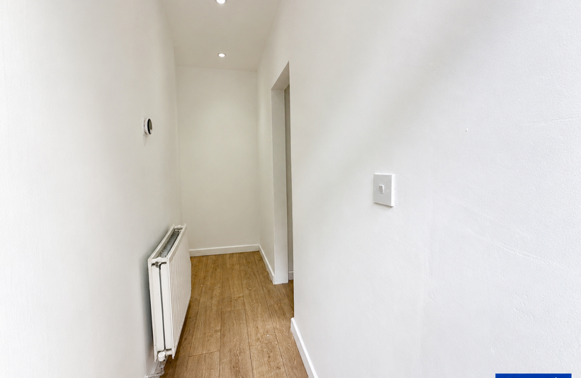 Flat Selbourne Road in Luton