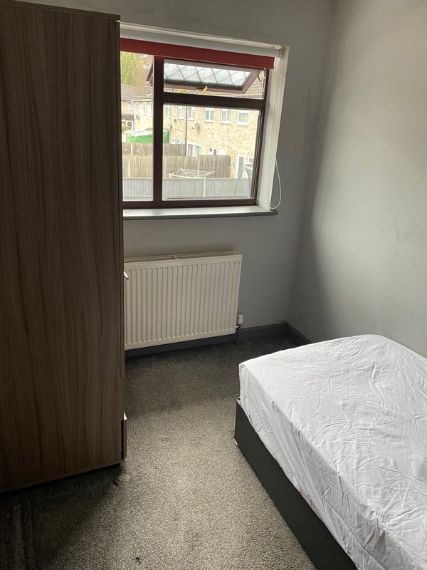 Room Tudor Close in Breckland District
