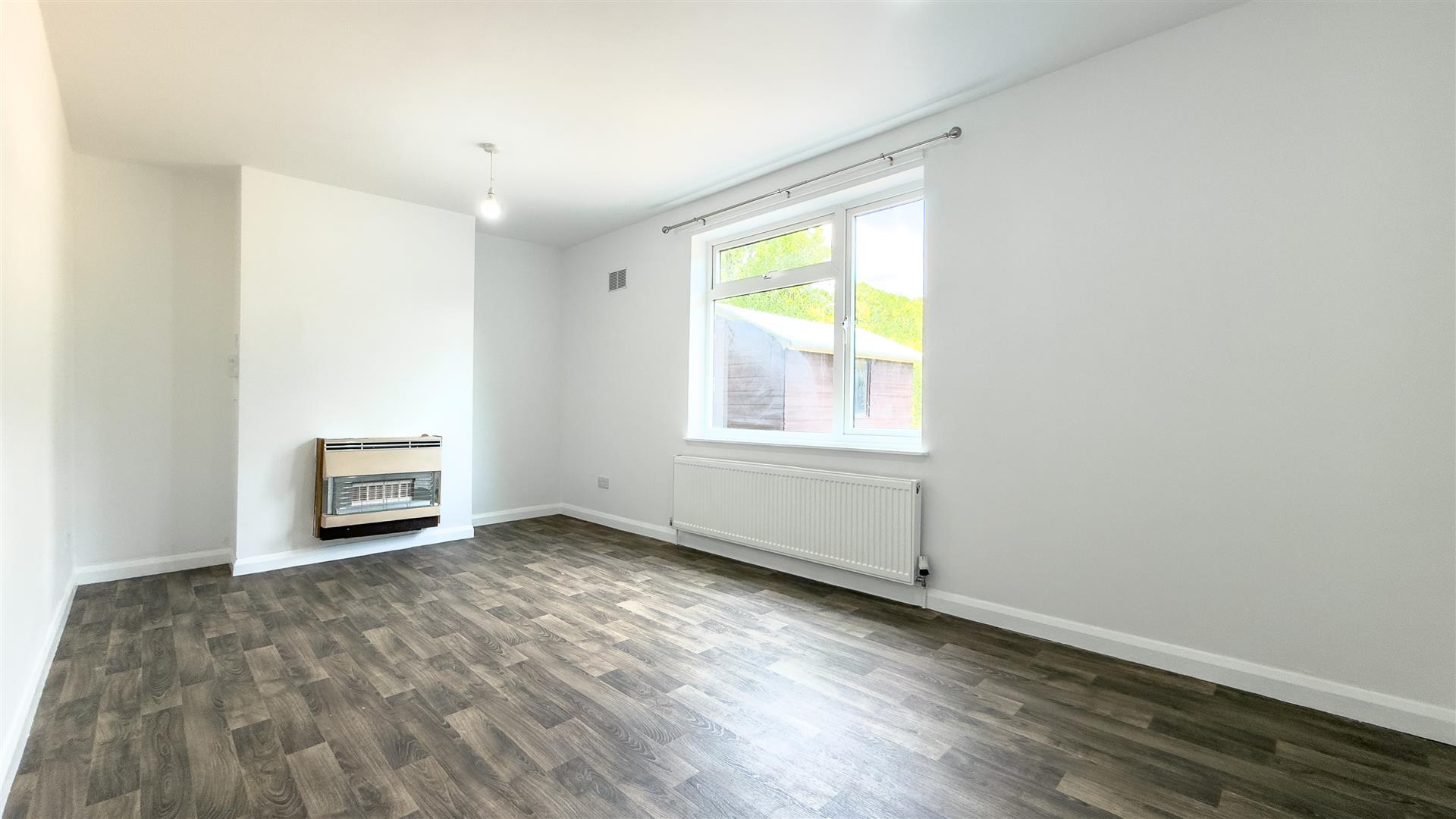 House Fourth Avenue in Greater London