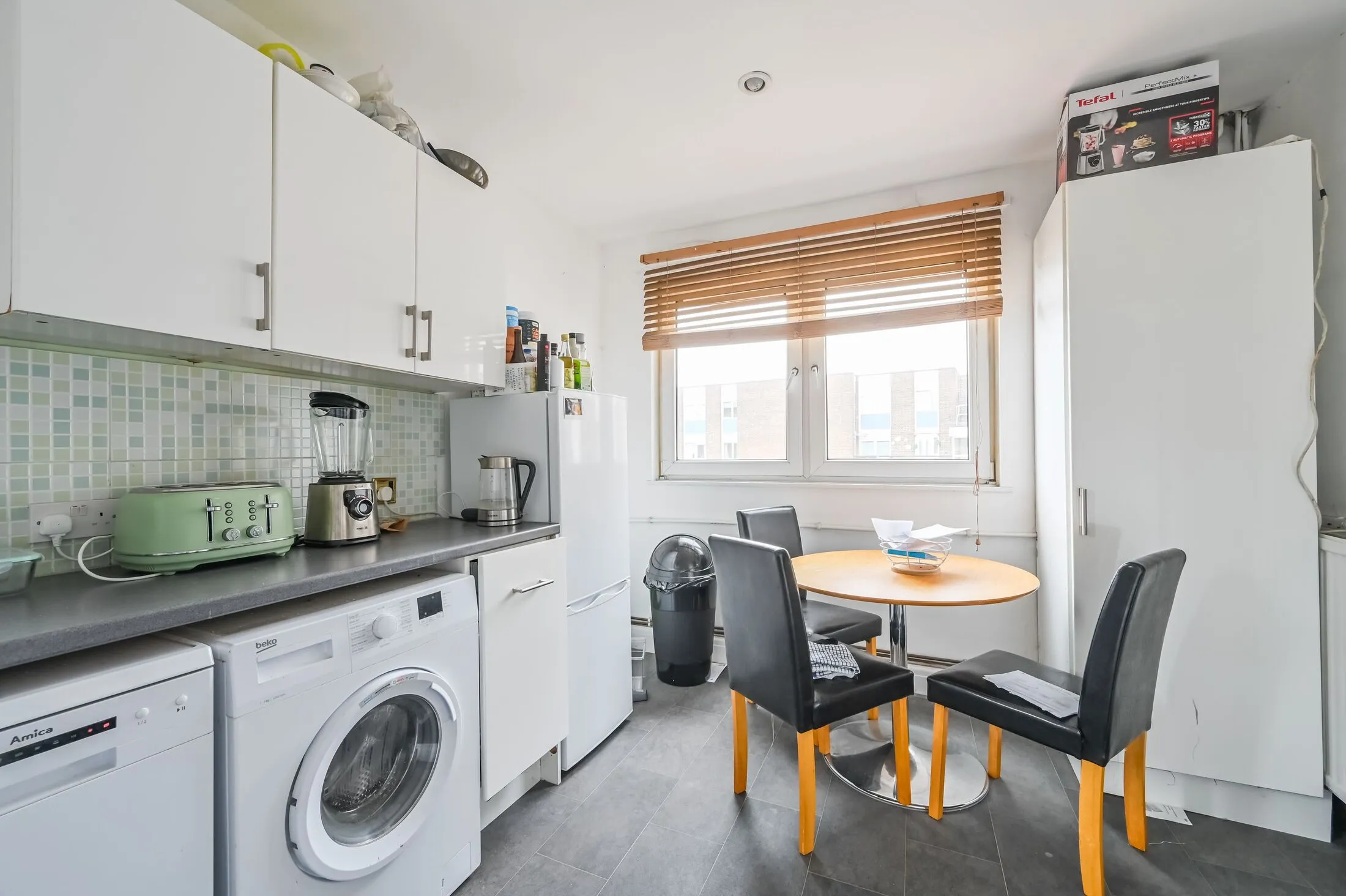 Flat Gernon Road in Greater London