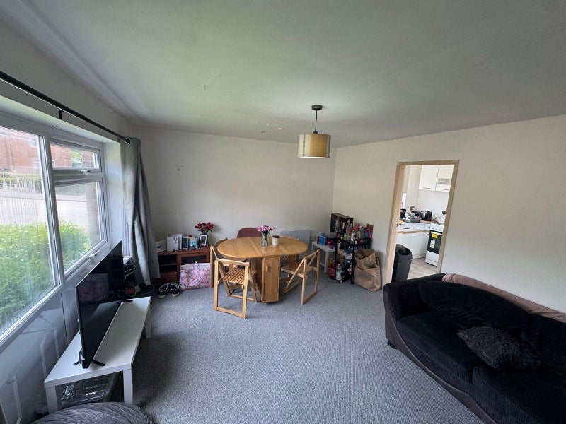 Room Ferncliffe Road in Birmingham