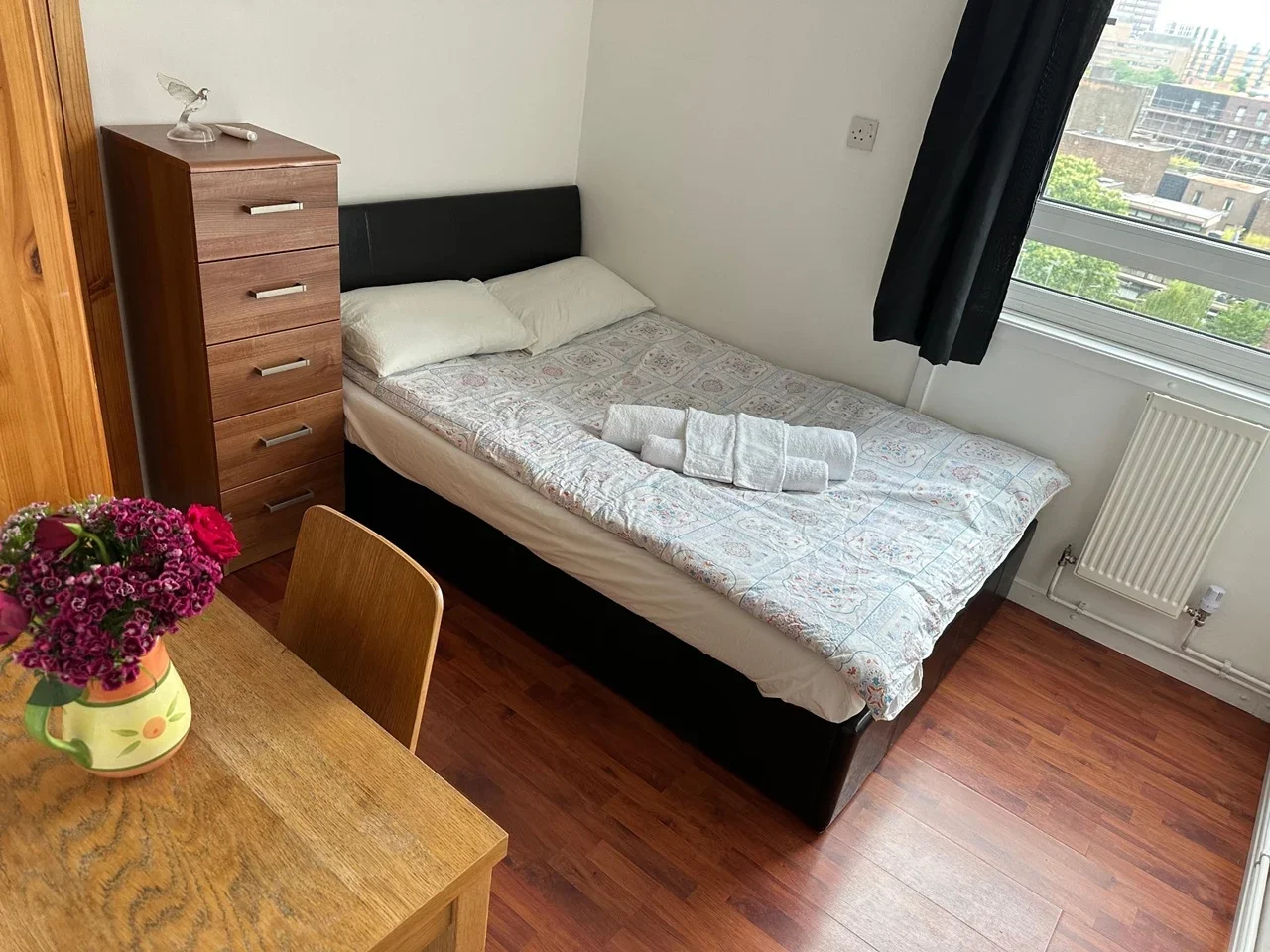 Flat Lollard Street in Greater London