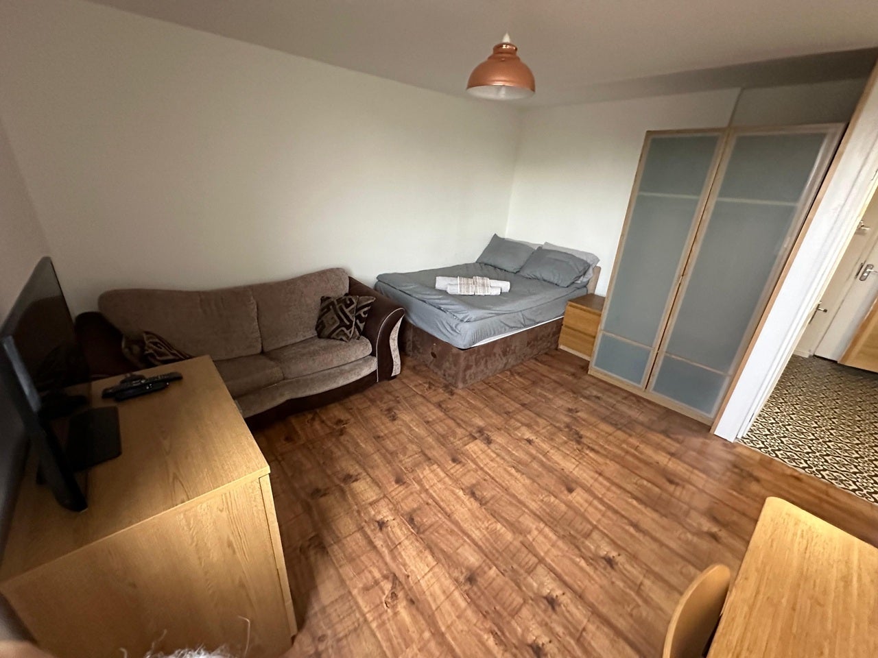 Flat Lollard Street in Greater London