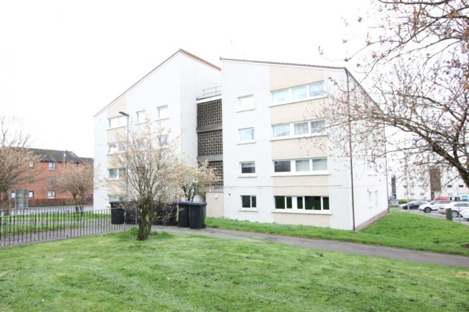 Flat Burnhill Quadrant in Rutherglen