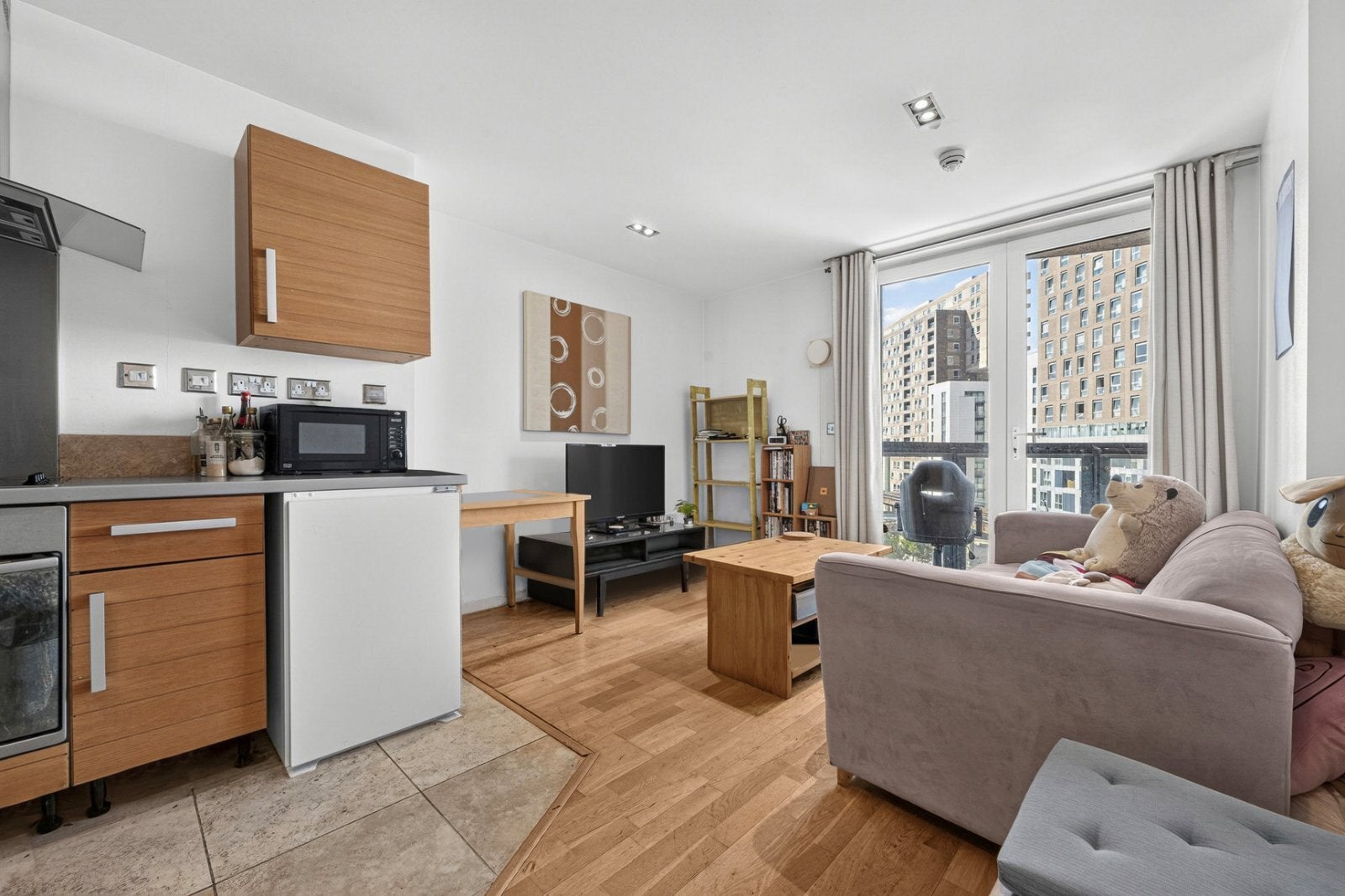 Flat Limeharbour in Greater London