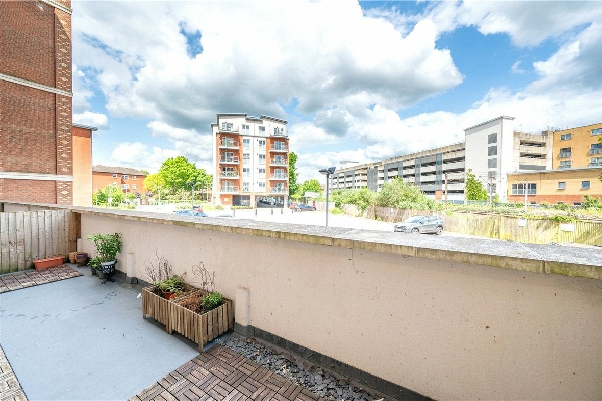 Flat Grosvenor Road in St Albans