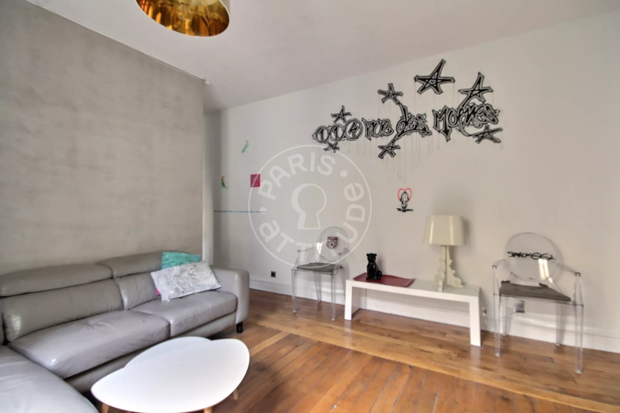 Flat Rue des Moines in Paris