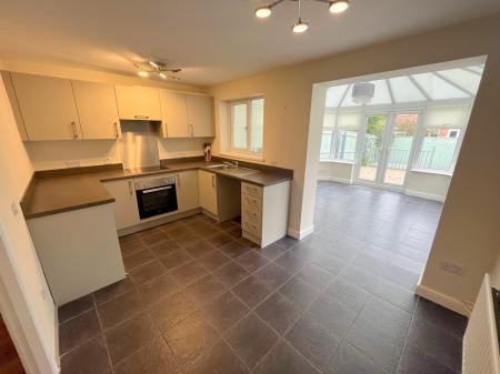 Flat Buckingham Grove in Grimsby