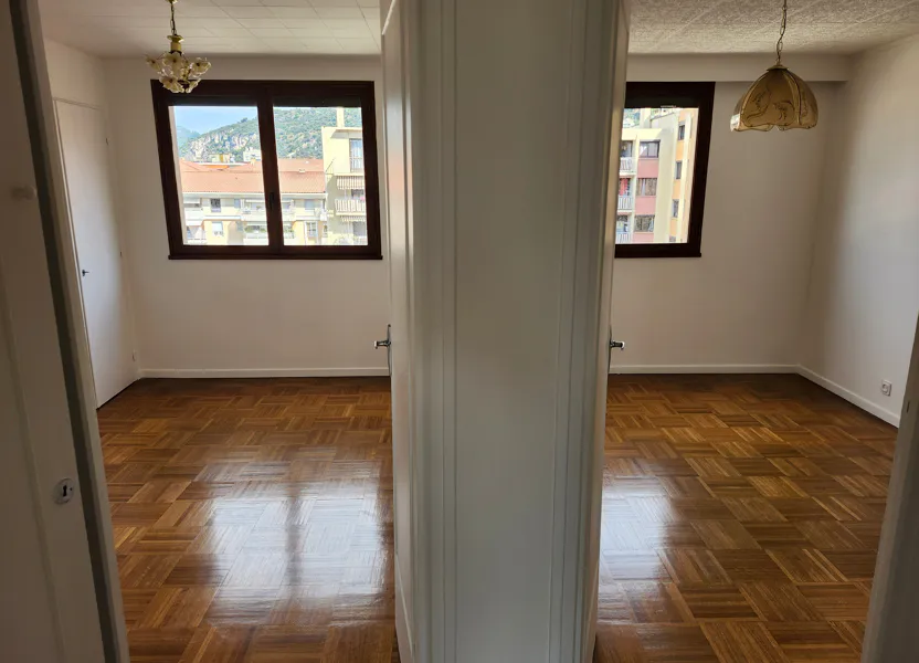 Flat Rue Caïs de Gilette in Nice