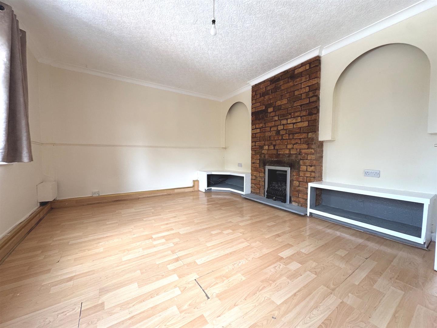 Flat Johnstone Avenue in Werrington