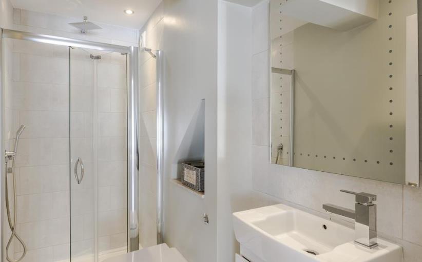 Flat Upper Montagu Street in City of Westminster